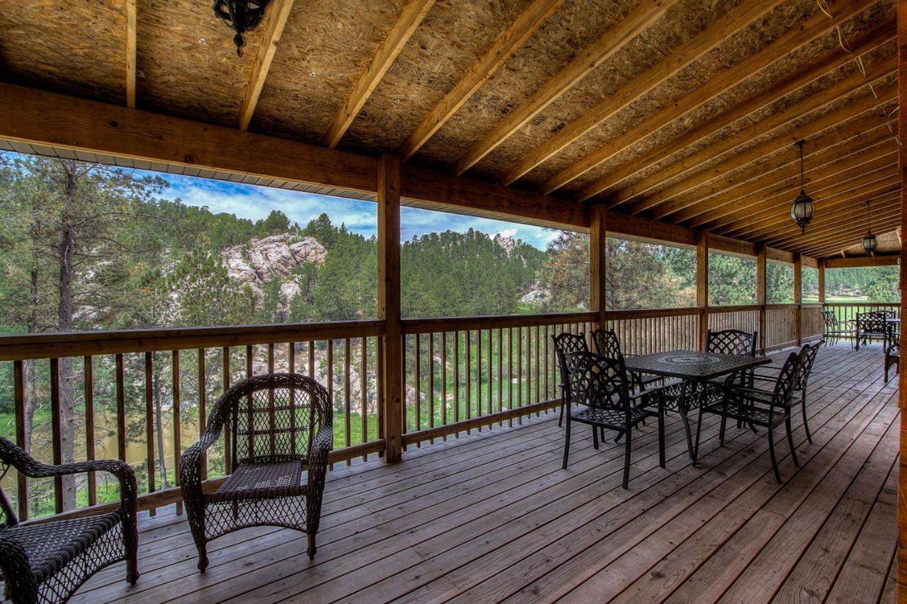 Eagle Pine Lodge Custer Exterior photo